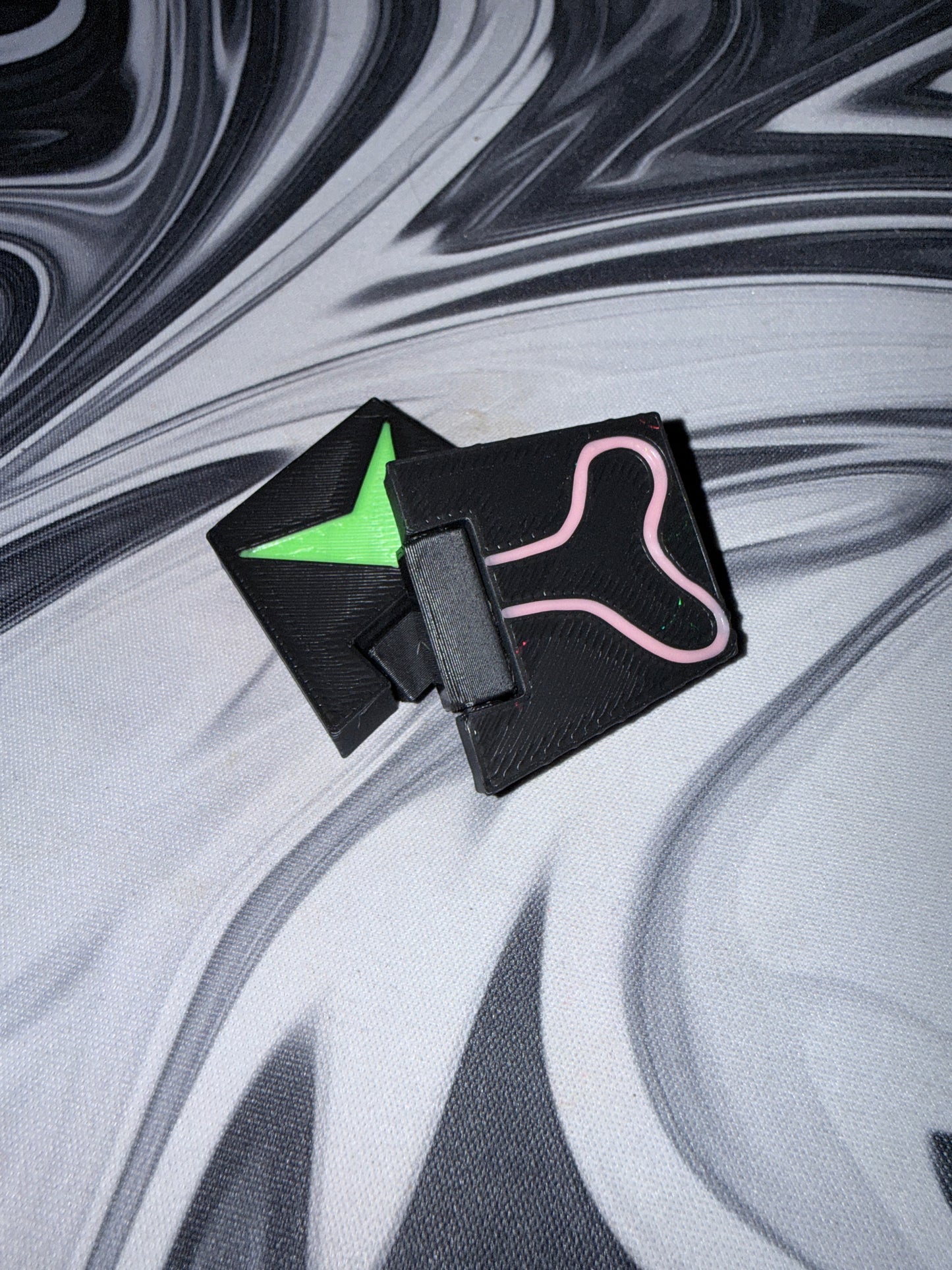 GWN Flip-n-Slide Fidget